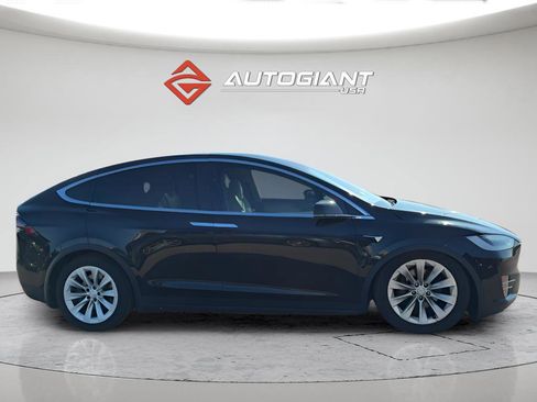 Used 2018 Tesla Model X P100D image 5