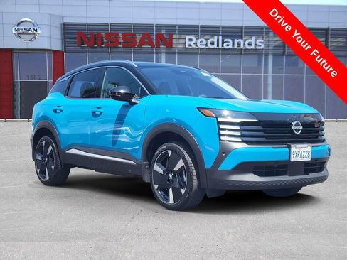 Used 2025 Nissan Kicks SR FWD image 38