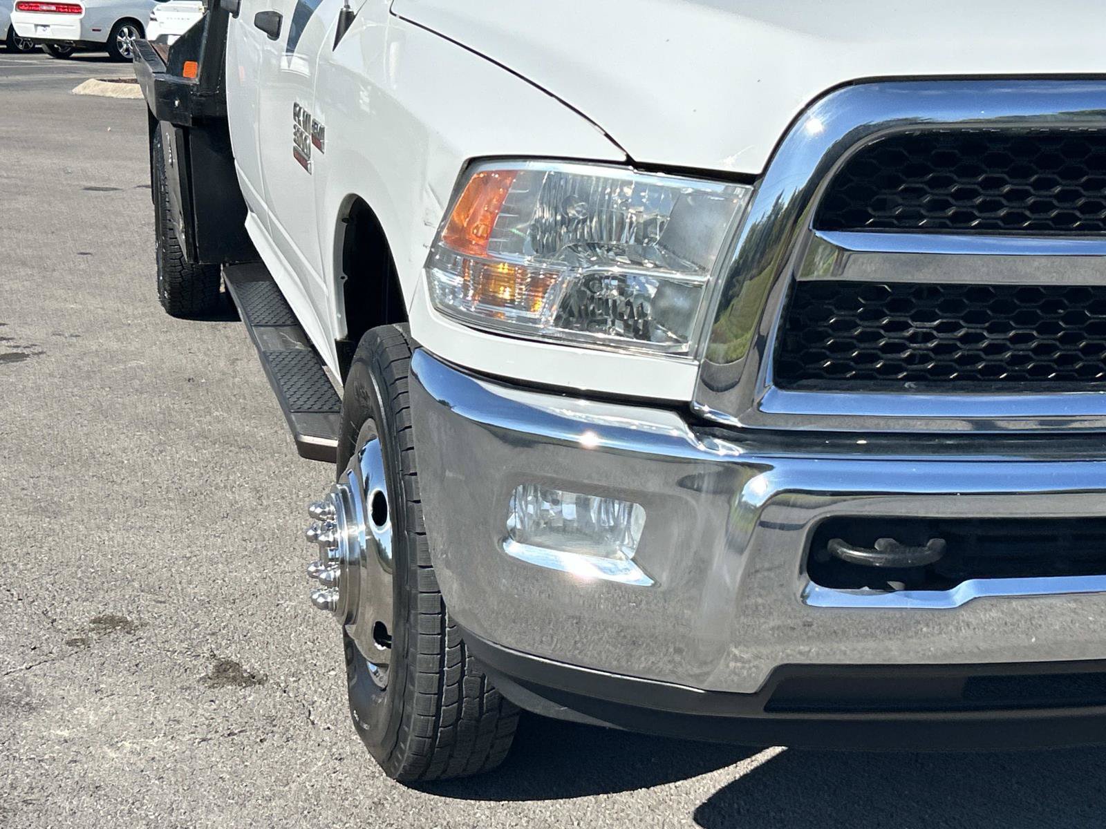 Used 2017 RAM 3500 Tradesman w/ Chrome Appearance Group AWD/4WD image 13
