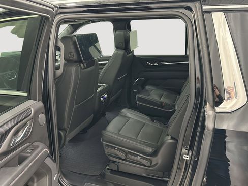 Used 2024 GMC Yukon XL Denali w/ Denali Reserve Package image 23