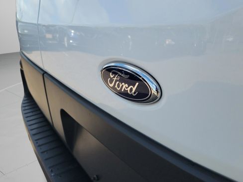 Used 2025 Ford Transit 250 Base image 7