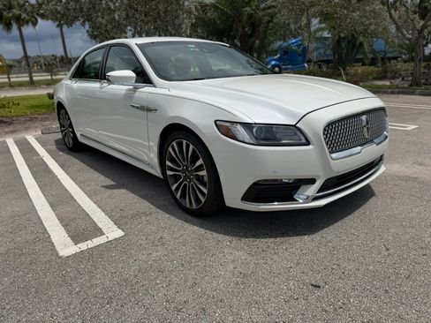 Used 2020 Lincoln Continental AWD w/ Premium Package image 7