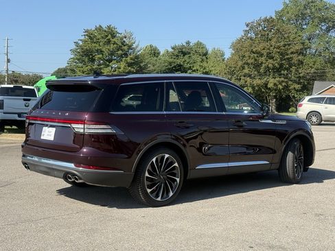Used 2023 Lincoln Aviator Reserve w/ Equipment Group 201A image 9