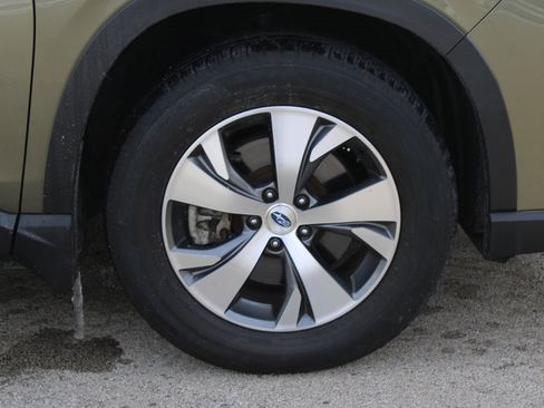 Certified 2023 Subaru Ascent Premium w/ Convenience Package image 33