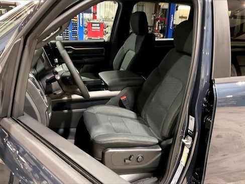 New 2026 RAM 1500 4x4 Crew Cab image 9