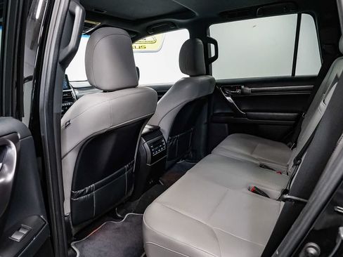 Used 2023 Lexus GX 460 w/ Black Line Special Edition AWD/4WD image 19