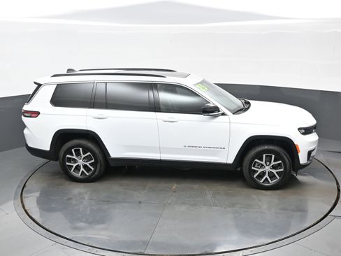 Used 2025 Jeep Grand Cherokee L Limited AWD/4WD image 38