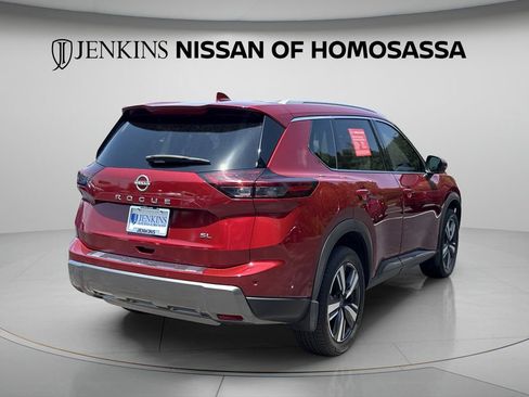 Certified 2025 Nissan Rogue SL FWD image 7