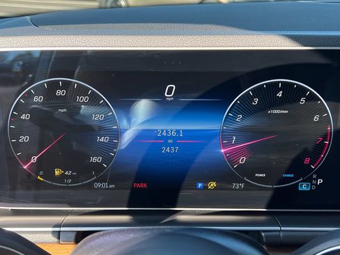 Used 2025 Mercedes-Benz GLE 350 4MATIC image 17