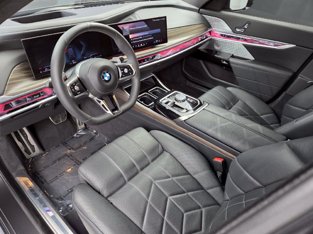 Certified 2023 BMW 760i xDrive AWD/4WD image 29