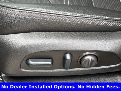 Used 2023 GMC Terrain Denali w/ Denali Premium Package AWD/4WD image 29