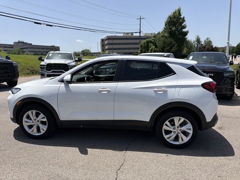 Used 2024 Buick Encore GX Preferred FWD image 10