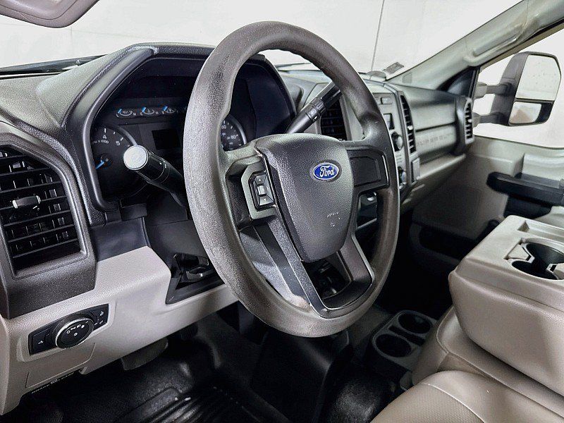 Used 2017 Ford F250 XL AWD/4WD image 9