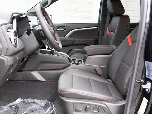 New 2025 Chevrolet Colorado Z71 w/ Z71 Convenience Package 2 image 16