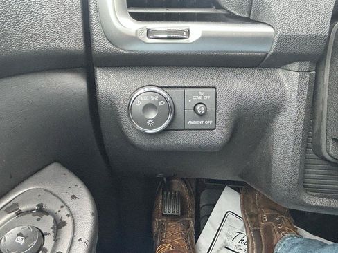Used 2014 GMC Acadia SLE FWD image 27