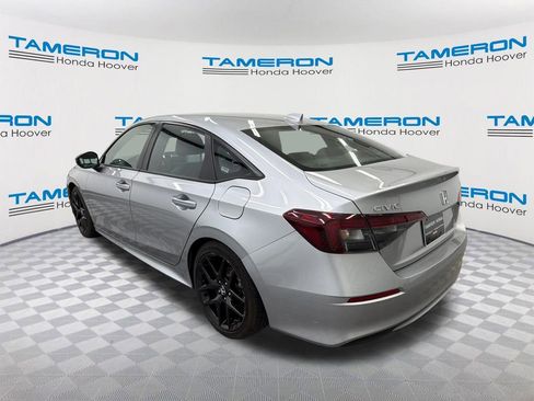 Used 2025 Honda Civic Sport image 3