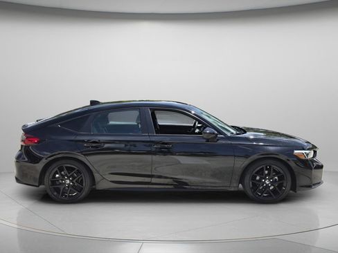 Certified 2025 Honda Civic Sport image 3