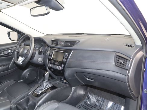 Used 2018 Nissan Rogue SL FWD image 36
