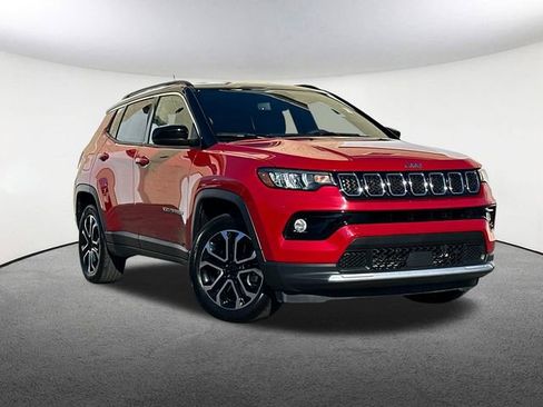 Used 2023 Jeep Compass Limited image 2