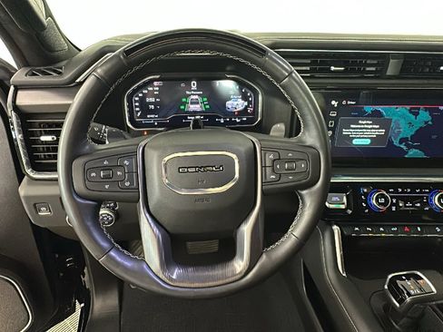 Used 2025 GMC Sierra 1500 Denali Ultimate AWD/4WD image 18