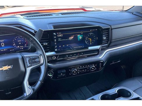 Used 2024 Chevrolet Silverado 2500 LTZ AWD/4WD image 7