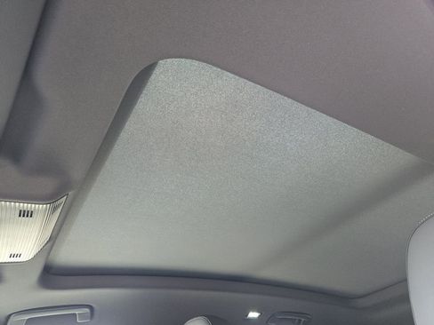 New 2026 Volkswagen Tiguan SE R-Line image 21