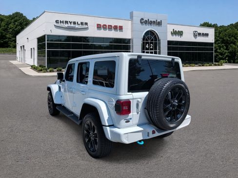 Used 2021 Jeep Wrangler Unlimited Sahara AWD/4WD image 4