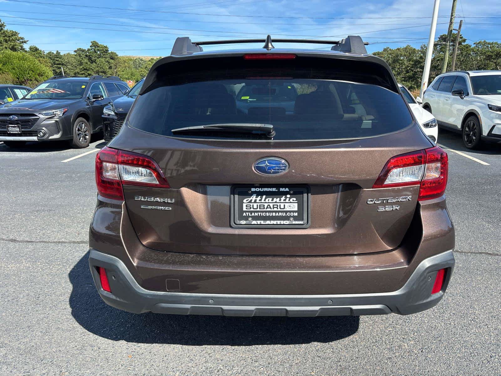 Used 2019 Subaru Outback 3.6R Limited AWD/4WD image 4