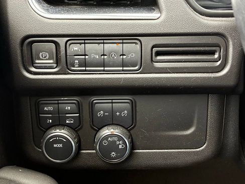 Used 2022 Chevrolet Tahoe LS AWD/4WD image 15