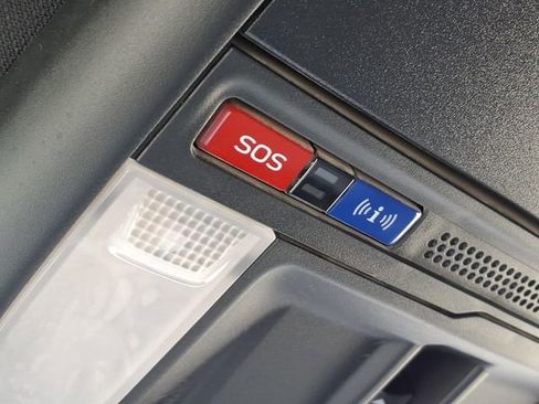 Used 2025 Subaru Forester Premium AWD/4WD image 22