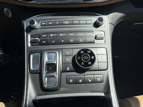 Used 2022 Hyundai Santa Fe Calligraphy image 15