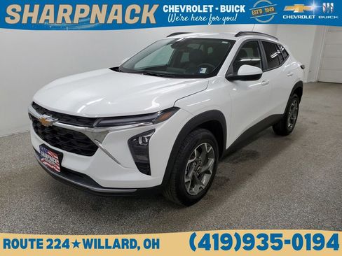 Used 2025 Chevrolet Trax LT w/ LT Convenience Package image 1