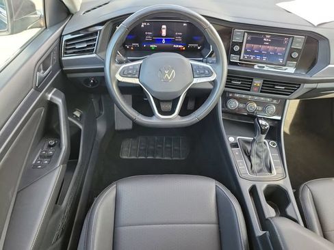 Used 2024 Volkswagen Jetta SE FWD image 14