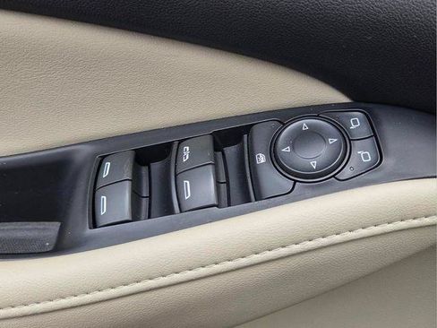 Certified 2021 Buick Enclave Essence w/ Sound and Sites Package FWD image 25