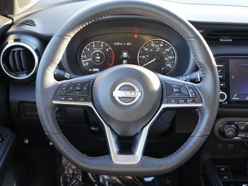 Used 2024 Nissan Kicks SR w/ SR Premium Package image 29
