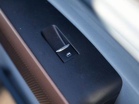 Used 2022 Ford Maverick Lariat w/ Lariat Luxury Package image 32