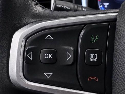 Used 2023 RAM 1500 Laramie AWD/4WD image 46