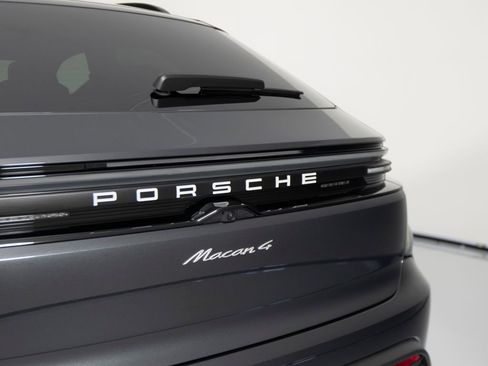 New 2026 Porsche Macan 4 Electric AWD/4WD image 41