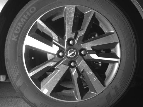 Used 2025 Nissan Versa SV image 13