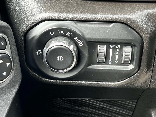 Used 2021 Jeep Wrangler Unlimited Sport AWD/4WD image 17