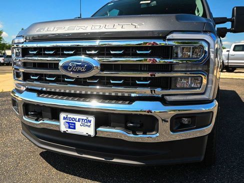 New 2026 Ford F250 XLT w/ XLT Premium Package AWD/4WD image 11