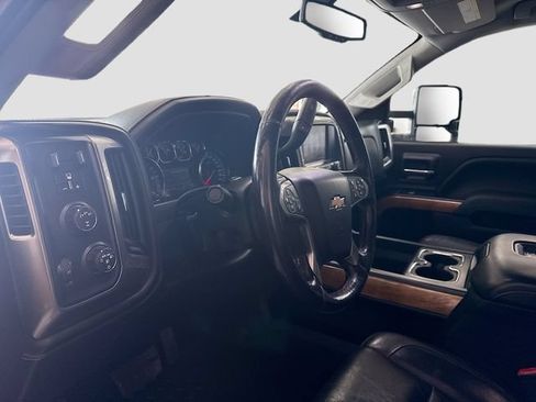 Used 2018 Chevrolet Silverado 2500 LTZ w/ Duramax Plus Package AWD/4WD image 10