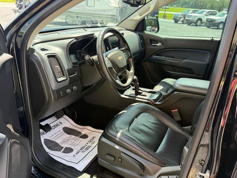 Used 2018 Chevrolet Colorado Z71 AWD/4WD image 9