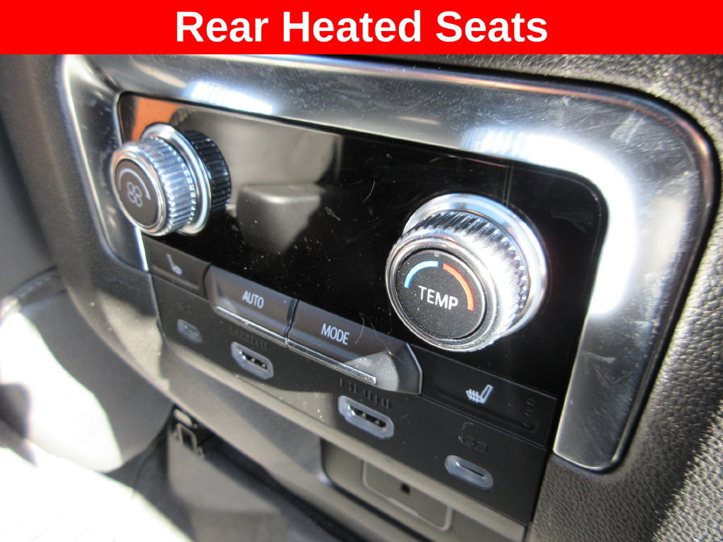 Certified 2024 GMC Yukon Denali Ultimate AWD/4WD image 31