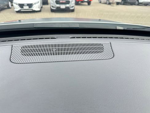 Used 2025 Jeep Compass Trailhawk w/ Trailer Tow Group image 18