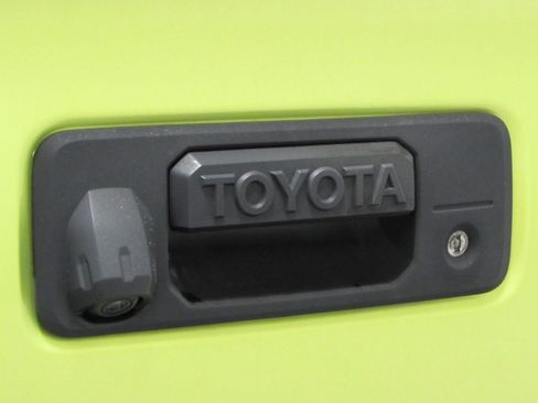 Used 2023 Toyota Tacoma TRD Off-Road w/ Black Out Package (TMS) AWD/4WD image 37