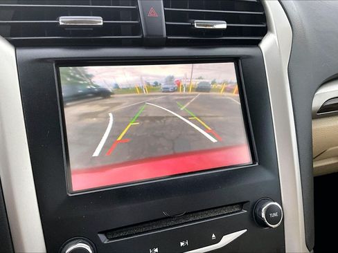 Used 2014 Ford Fusion SE w/ Equipment Group 202A FWD image 30