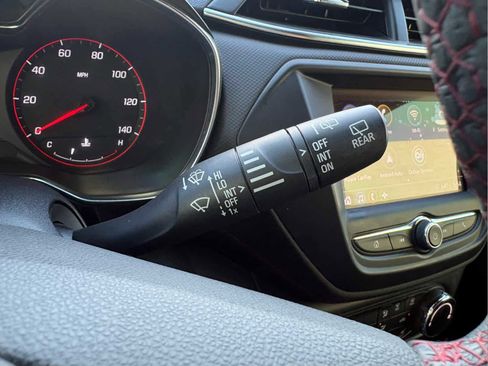 Used 2022 Chevrolet TrailBlazer RS image 27