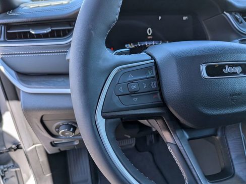 New 2025 Jeep Grand Cherokee L Limited RWD image 21