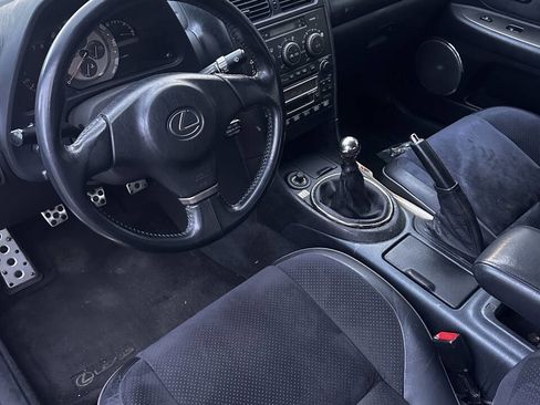 Used 2002 Lexus IS 300 image 8